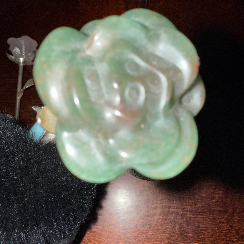 Rose Quartz or Aventurine Rose Carving w/Silver Stainless stem - Choose 1 ๐น๐น - Picture 7 of 8